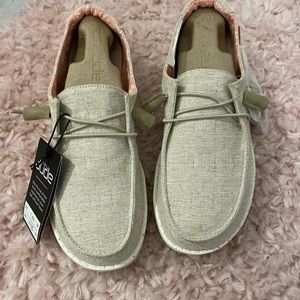 Hey Dude womens size 7